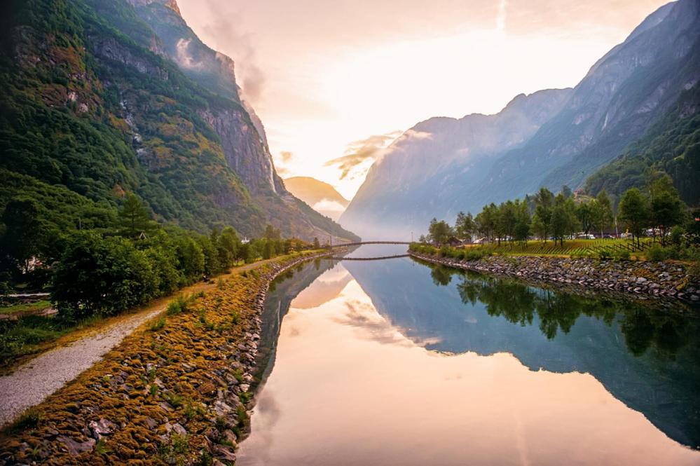 Gudvangen Budget Hotel Exteriör bild