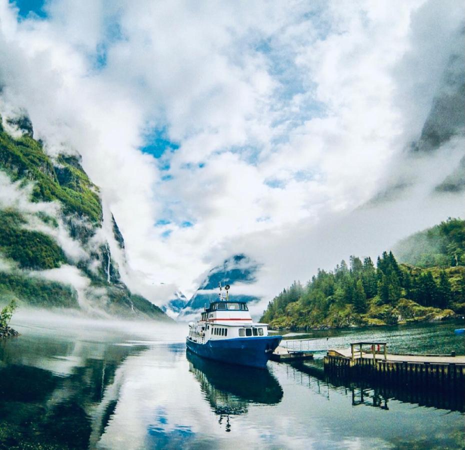 Gudvangen Budget Hotel Exteriör bild